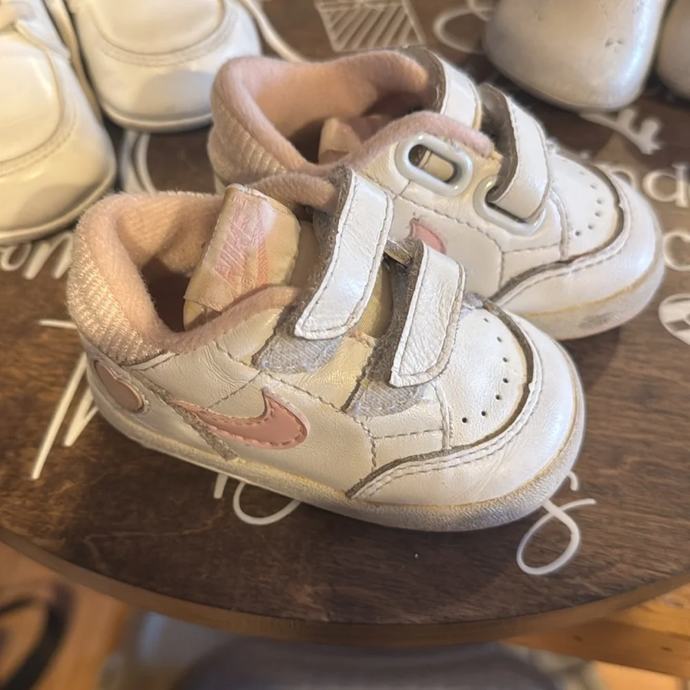Set of four vintage baby shoes size 4